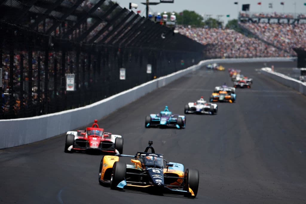 Arrebatan a Patricio O’Ward triunfo en las 500 millas de Indianápolis en la última vuelta