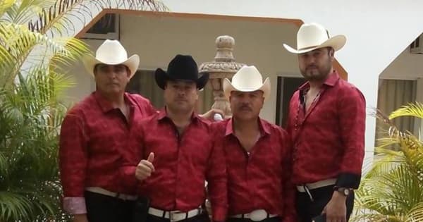 Un grupo armado dejó sin vida al acordeonista luego de interceptarlo junto a la banda muy cerca de un poblado de Sinaloa.