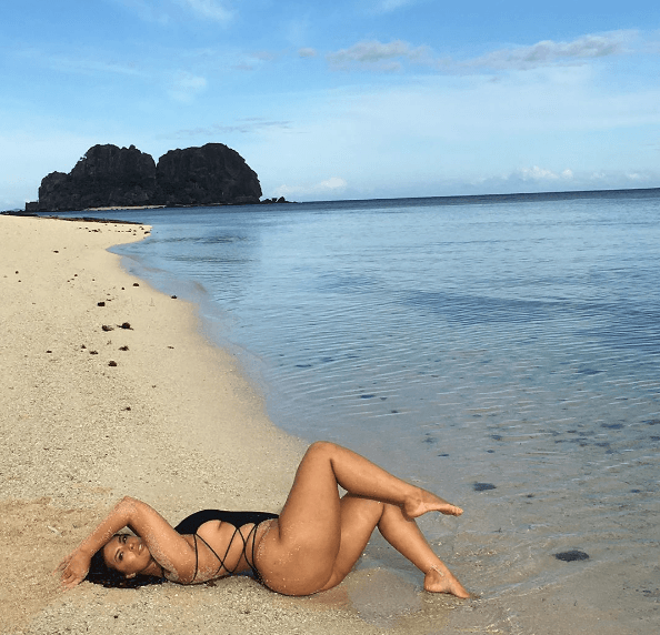 Y es que lució increíble durante el photoshoot de la edición de verano de la revista "Sport Illustrated Swimsuit" en las playas de Fiji.
