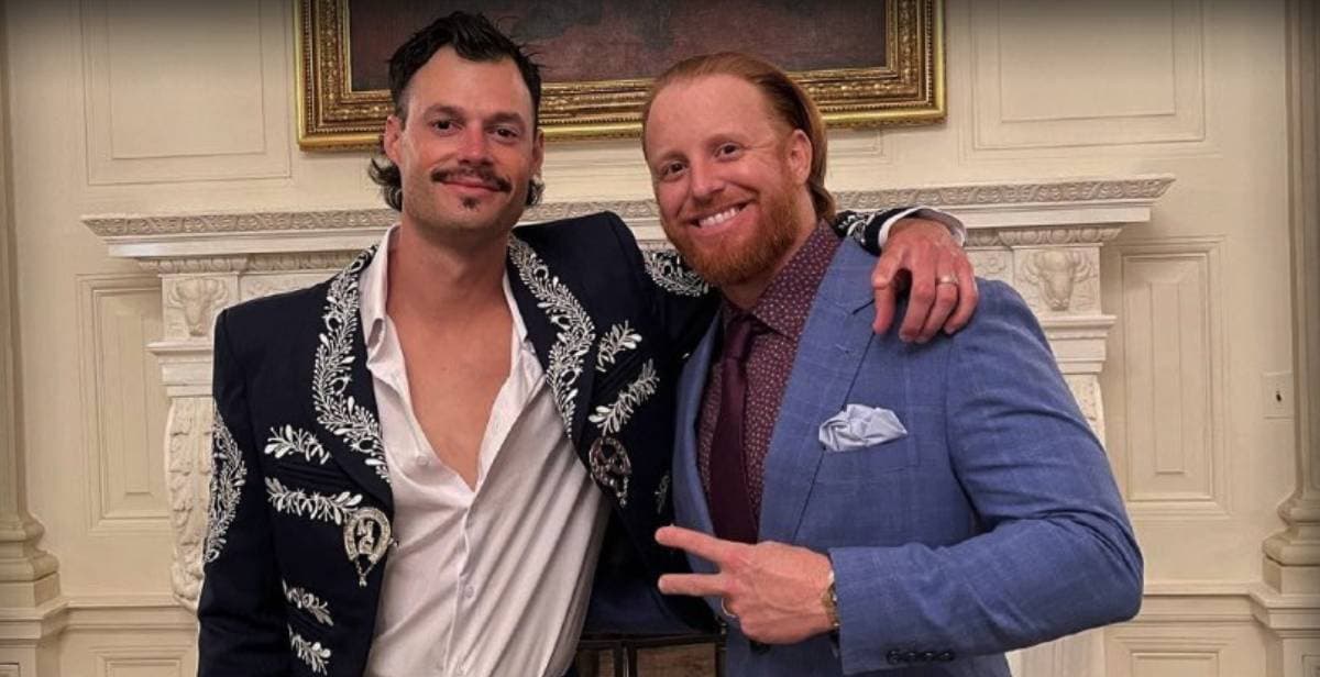 Joe Kelly apareció vestido con un saco de mariachi durante la visita de los Dodger a Joe Biden.