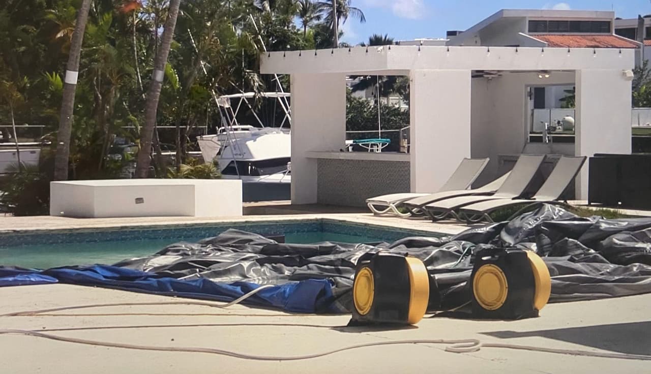 Por su parte, el portavoz de ICE indicó: " Seguimos haciendo el llamado, cualquier persona que tenga información relacionada a esos hechos que se alegaron en aquel entonces por unas menores de edad, que por favor, se comuniquen con nosotros al 787-729-6969 y un agente con mucho gusto atenderá a la persona que pueda contribuir a la investigación".