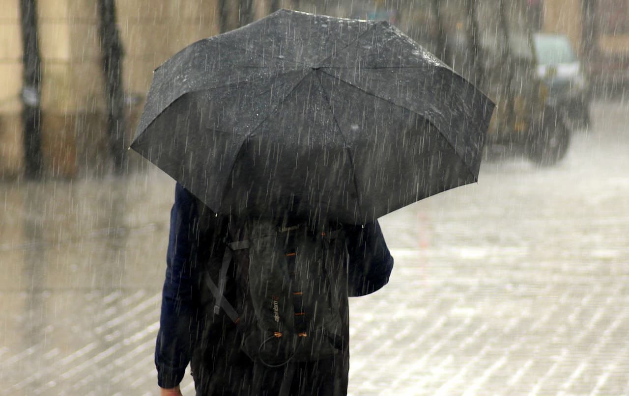 Potente frente frío traerá fuertes vientos, granizo y posibilidad de aguanieve al centro de Texas