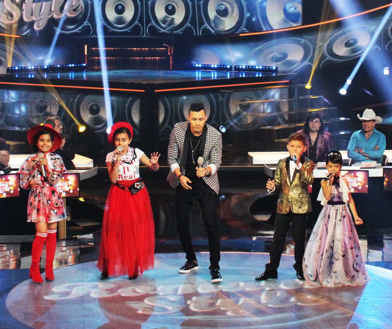 Vale, Angelique, Canelito y Abril dieron lo mejor de sí para este número.