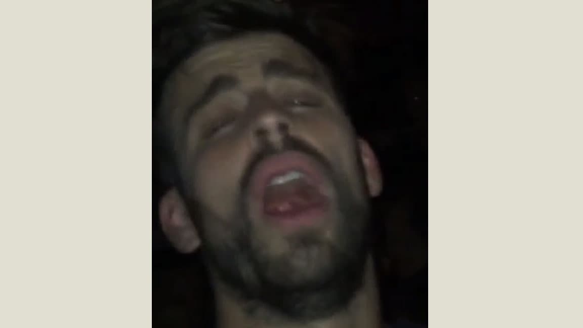 El futbolista cantó a todo pulmón.