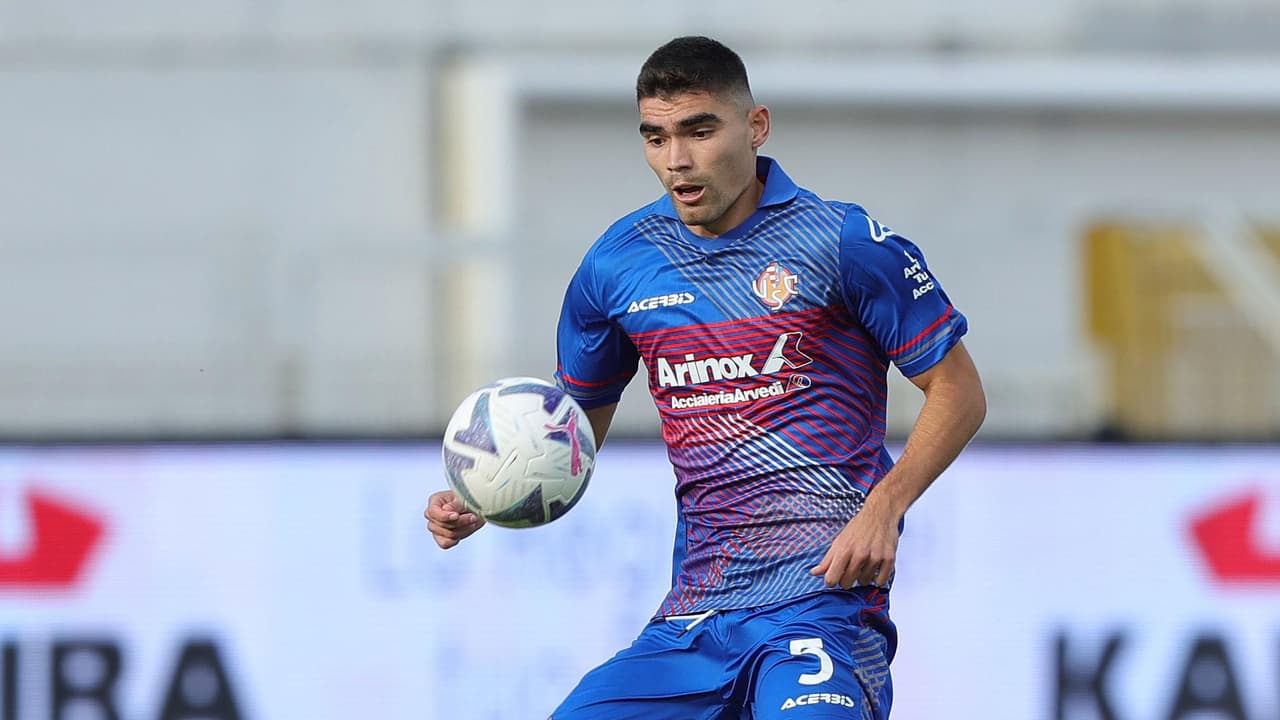 Johan Vásquez reaparece en la convocatoria del Cremonese 