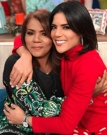 Y no es para menos, pues, según comentó la ex reina de belleza en una entrevista para el matutino en octubre del 2019 ni siquiera tiene recuerdo alguno de su padre, quien falleció cuando tenía tan solo 5 años de edad.