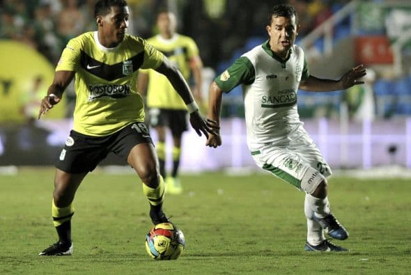 Wilder Guisao (a la izquierda) junto con Víctor Montaño forman la dupla cafetalera por la que apuesta el Toluca.