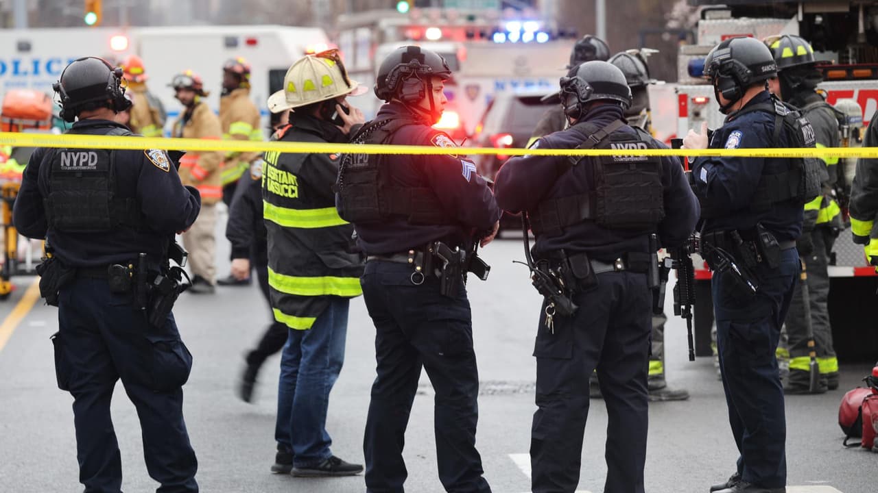 Se desata el  pánico Garden State Plaza tras pelea en el área de comidas