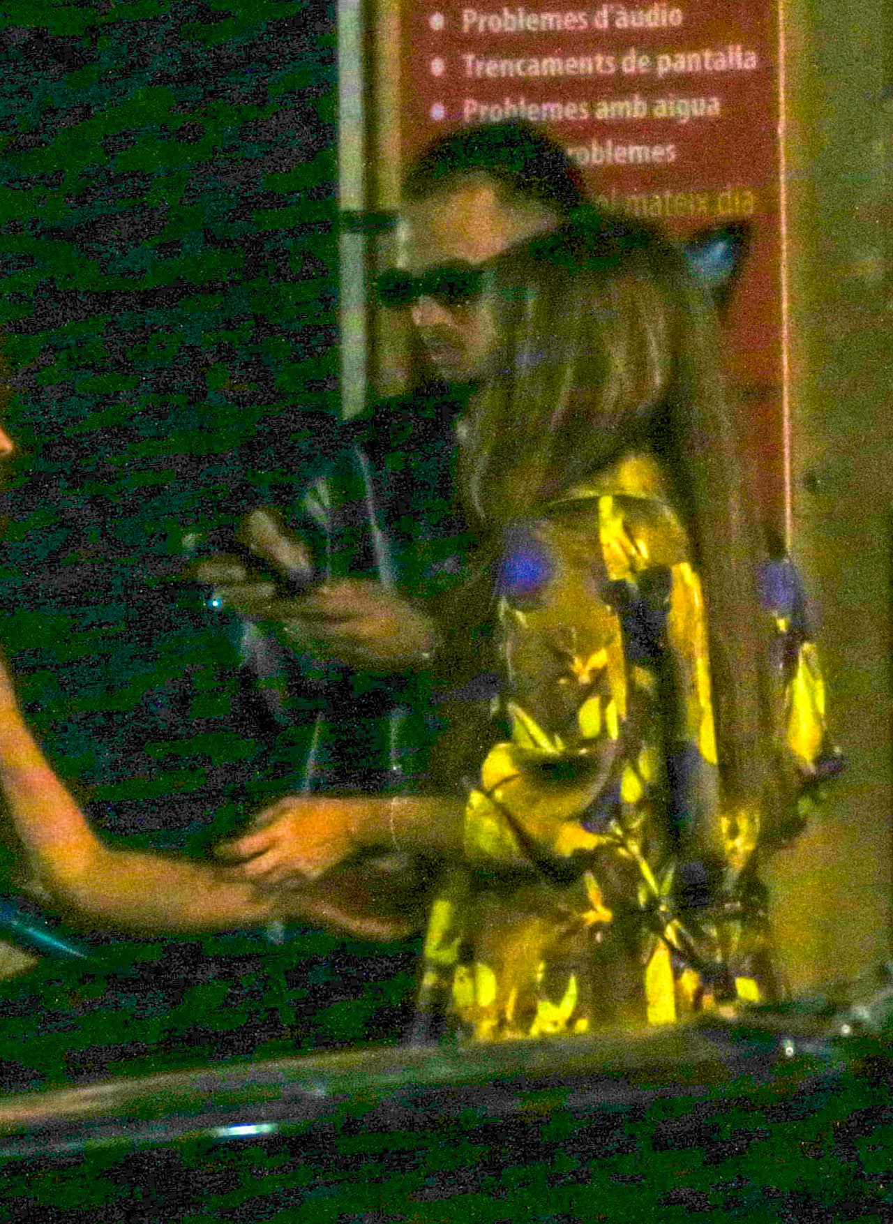 De acuerdo con The Grosby Group, los artistas estuvieron filmando el video musical hasta horas de la madrugada, en calles del centro de Manresa, en Barcelona (España).
<br>