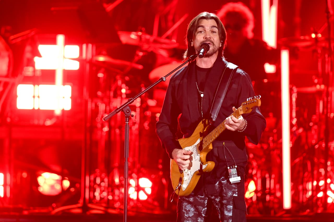 El cantautor colombiano Juanes se convirtió en uno de los mayores sorprendidos de la noche.