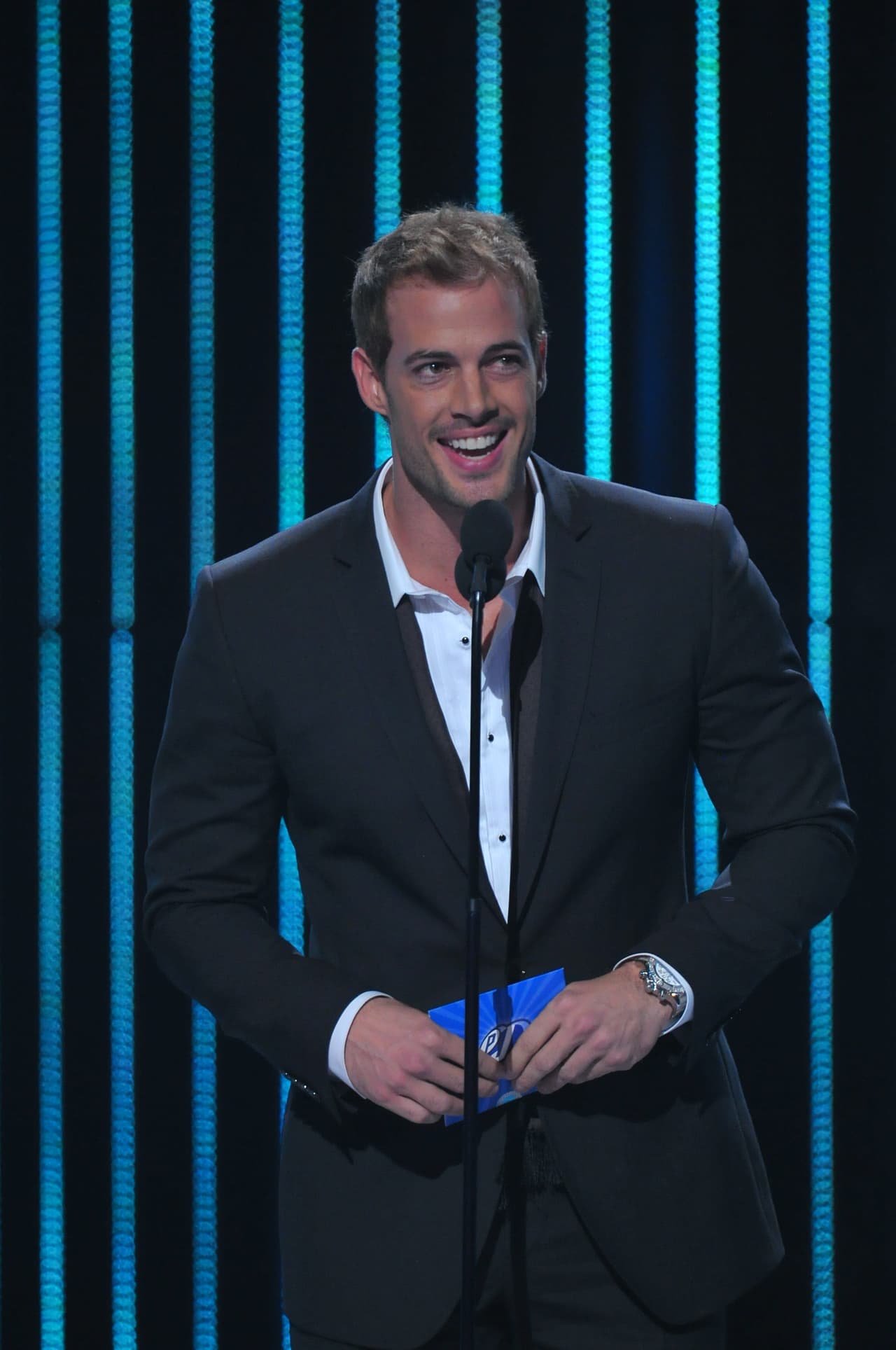 Su sonrisa es una de sus mejores características.