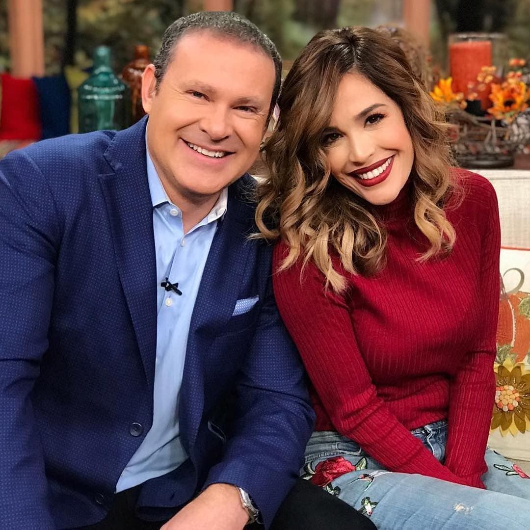 "Encontré un hermano, no solamente en mi vida personal, te has convertido en mi confidente, pero también en un hermano en la vida laboral, eres mi alma gemela en el trabajo y te lo he dicho siempre", expresó Karla tiempo atrás en el programa.