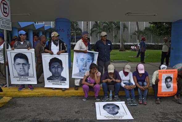 El cierre del aeropuerto hasta ahora ha sido de manera pacífica.
