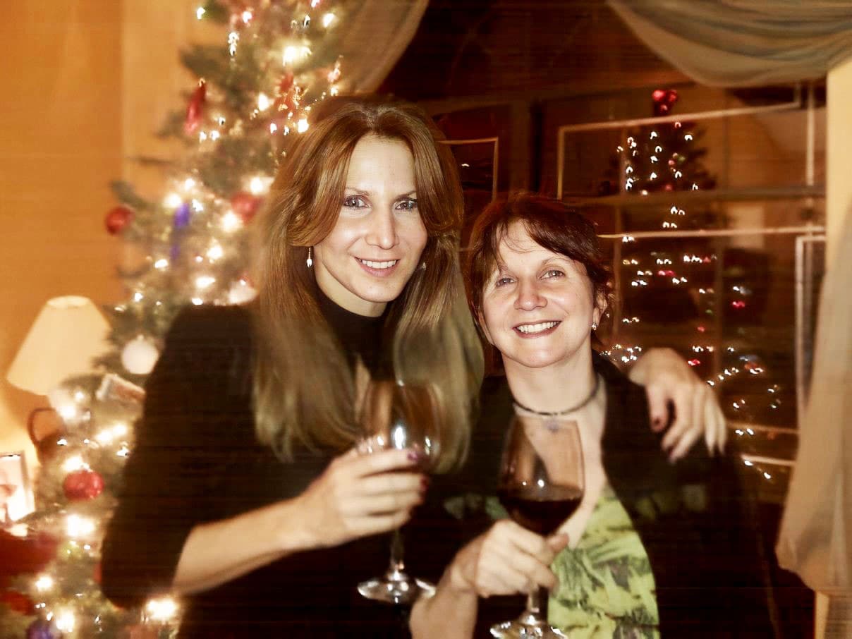 Su perseverancia por ser cada día mejor y el impulso que le dio su madre al ser maestra la llevó a separarse de sus padres, para continuar sus estudios.