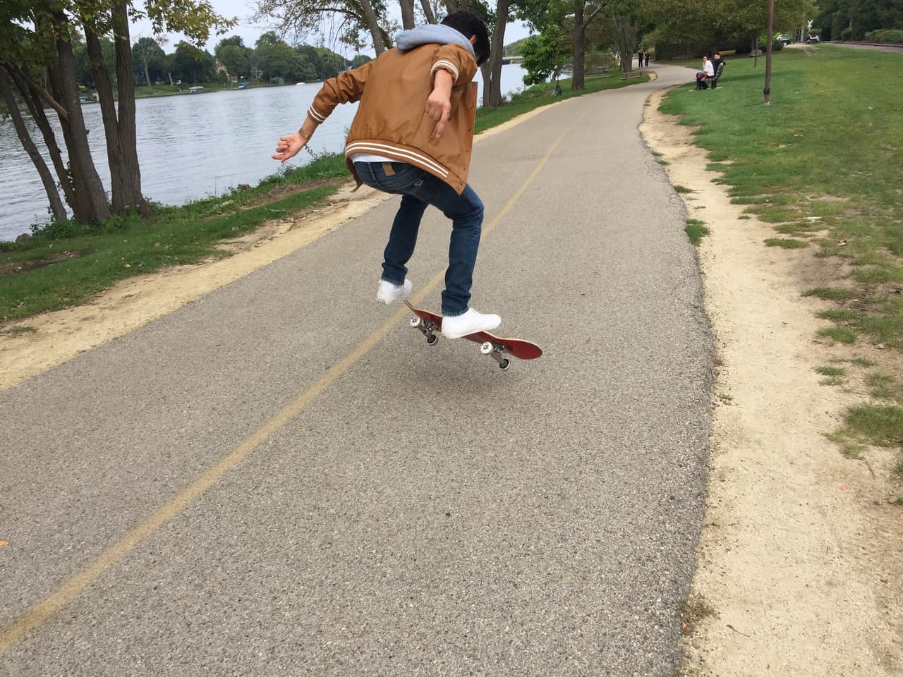 Nos enamora cada vez que canta y ahoara tenemos una nueva razón para amarlo.