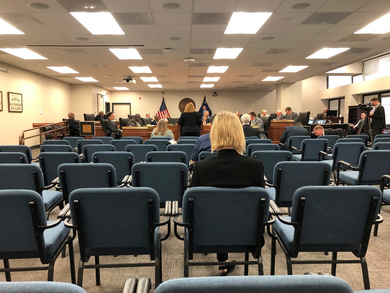 <b>11. Salas de control regionales:</b> Las regiones deben designar una institución que supervise los indicadores regionales.