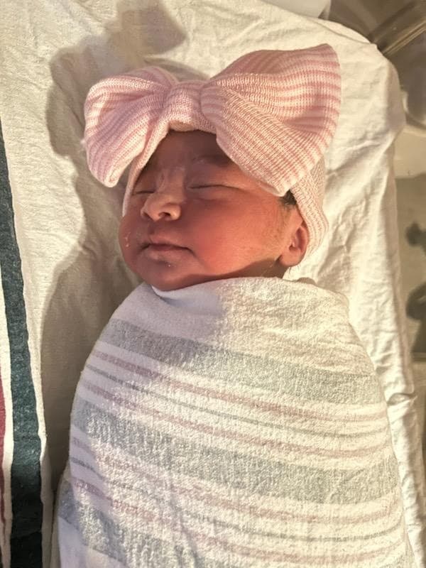 Cataleya Lopez, hija de Julissa y Manfer Lopez de Neptune City, pesó 6 libras y 12 onzas. Es la cuarta hija de la familia Lopez nacida en este centro médico. El Jersey Shore University Medical Center es un centro médico académico y Centro Perinatal Regional para embarazos de alto riesgo. U.S. News & World Report lo clasifica como el mejor hospital de Nueva Jersey en atención de maternidad.