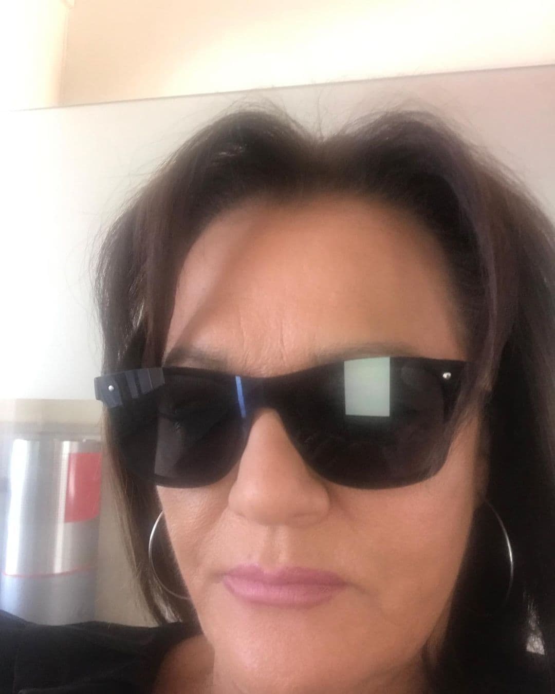 El pasado 17 de mayo, 
<a href="https://www.univision.com/famosos/horrible-la-mama-de-toni-costa-le-dice-lo-que-ningun-hijo-quisiera-escuchar-y-menos-al-frente-de-la-esposa-video">doña Carmen le dedicó un emotivo mensaje</a> de cumpleaños a la actriz en Instagram, quien celebró 50 años.
<br>