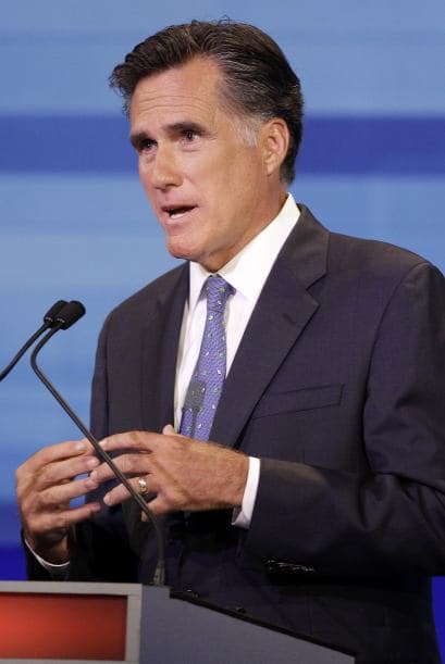 Romney protagonizó muchos actos de altruísmo, desde financiar los estudios de los hijos de una familia necesitada, hasta acompañar en un hospital a un joven condenado por la leucemia.