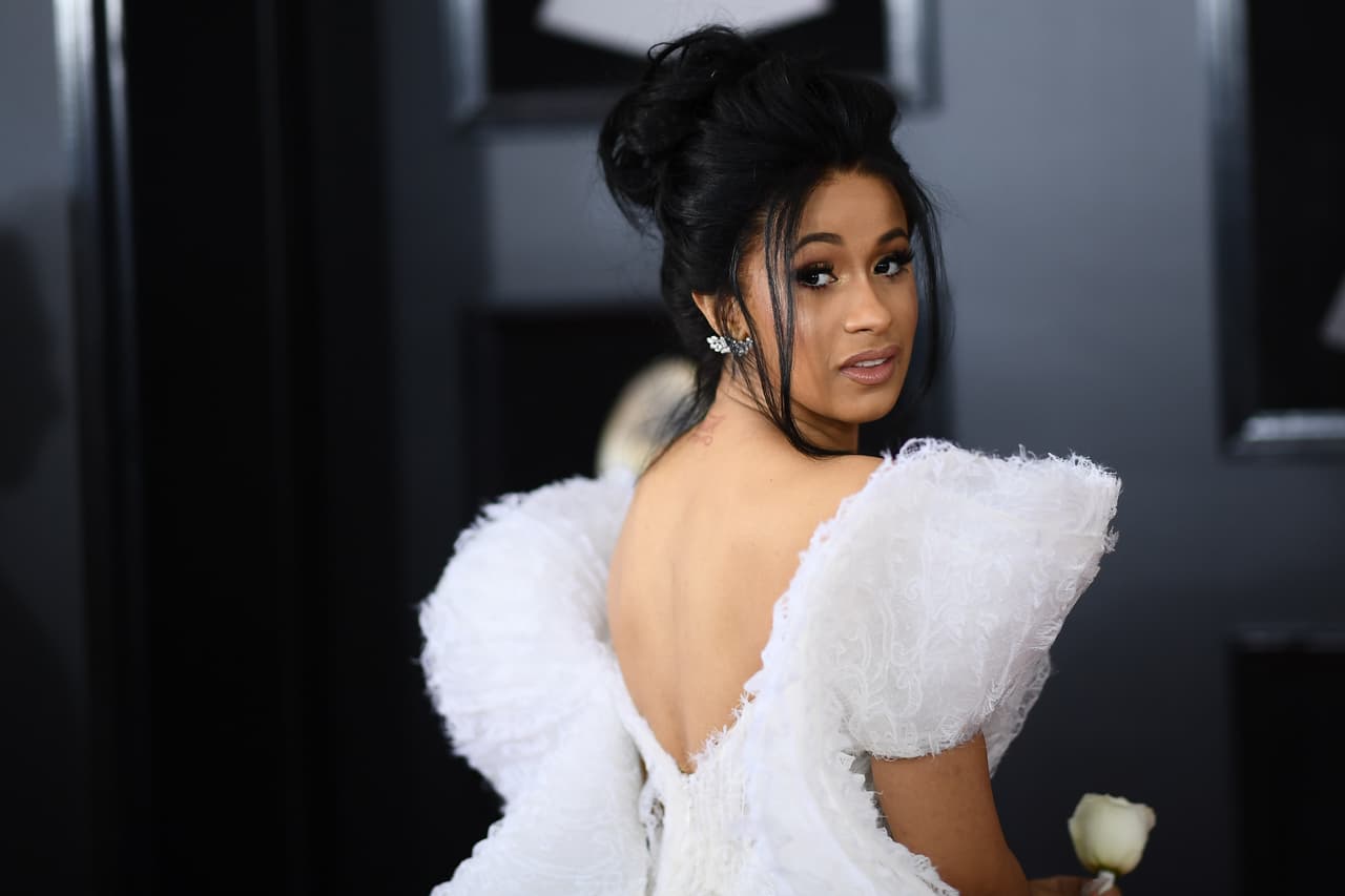<b>Cardi B </b>
<br>La intérprete, que nació en Nueva York, es una de las raperas más populares no sólo por su talento para la música, también por su característico humor.