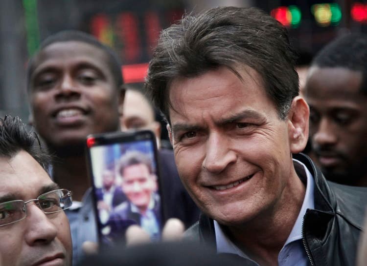 Charlie Sheen revela que es VIH positivo desde hace cuatro años