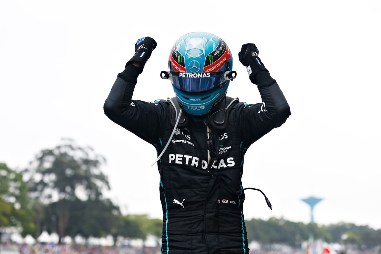 Russell gana el GP de Brasil y Checo finaliza en séptimo lugar