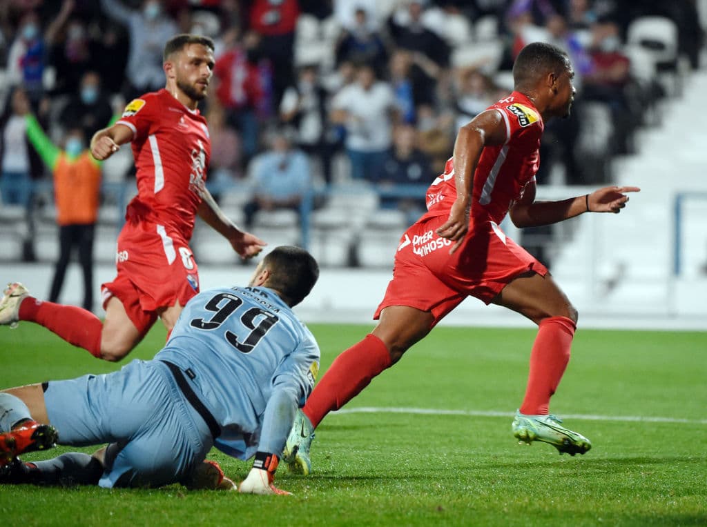 Mehdi Taremi y Sérgio Oliveira fueron los encargados de marcar en la victoria 1-2 sobre el Gil Vicente.