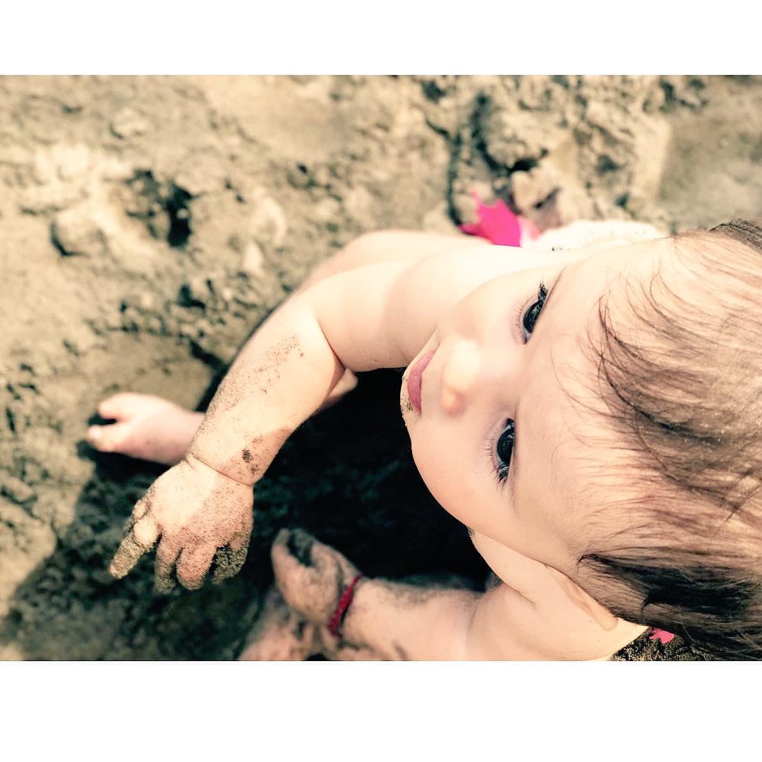 Hasta el momento está tierna imagen de Lúa rebasa los 76 mil 'me gusta' en la cuenta de Instagram de la famosa actriz, recibiendo decenas de comentarios elogiando su hermosa mirada.