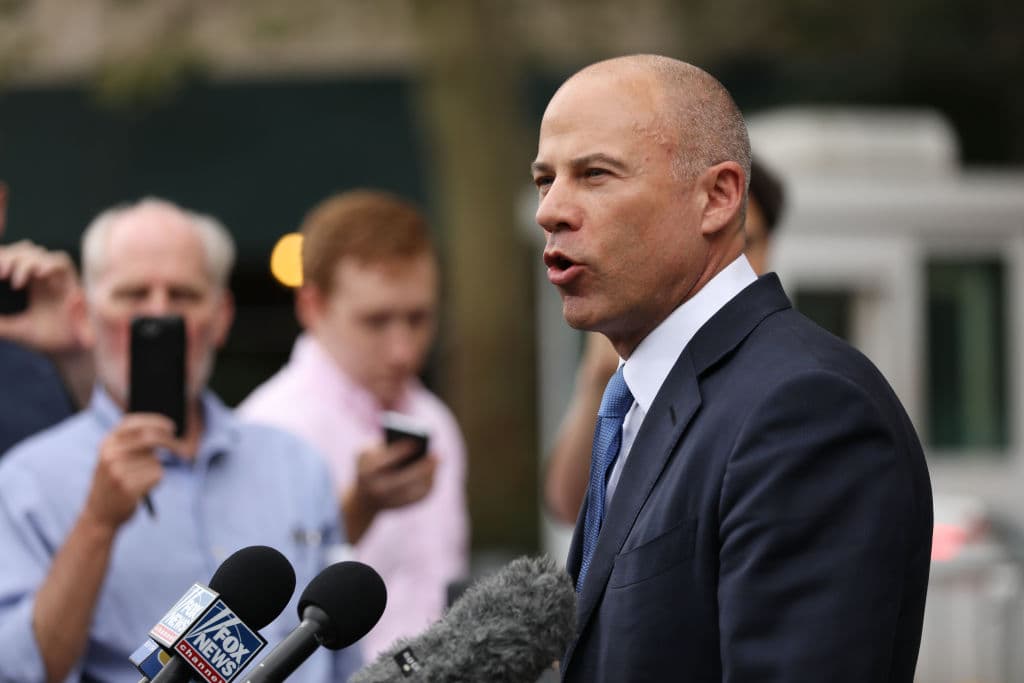 Condenan a 4 años de cárcel al exabogado de la actriz porno Stormy Daniels 