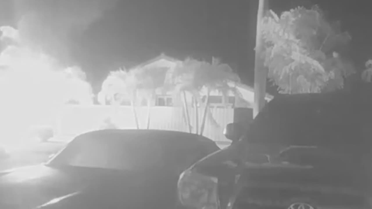 Un hombre es acusado de asesinar a su esposa al hacer explotar el auto en el que estaba