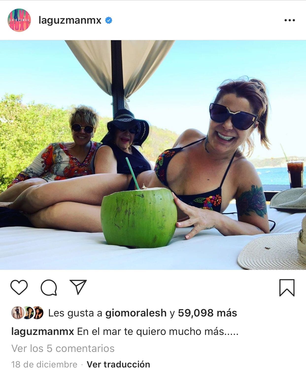 No quedó claro por qué eliminó la foto y tampoco por qué no quiso posar junto a su familia. Esta es la segunda Navidad que 
<b><a href="https://www.univision.com/famosos/habla-o-lo-hago-yo-frida-sofia-lanza-una-amenaza-publica-a-su-madre-alejandra-guzman-fotos">Alejandra Guzm´an vive distanciada de su única hija, Frida Sofía</a></b>.