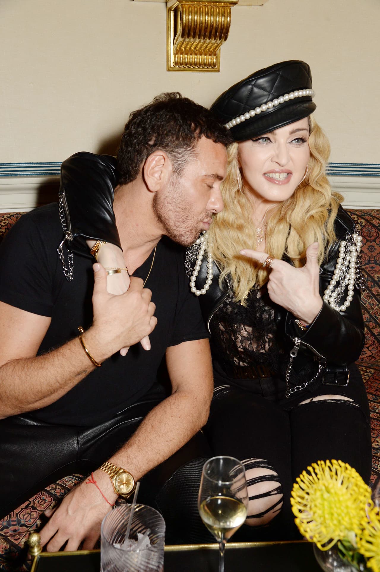 Se dejó consentir por sus amigos.