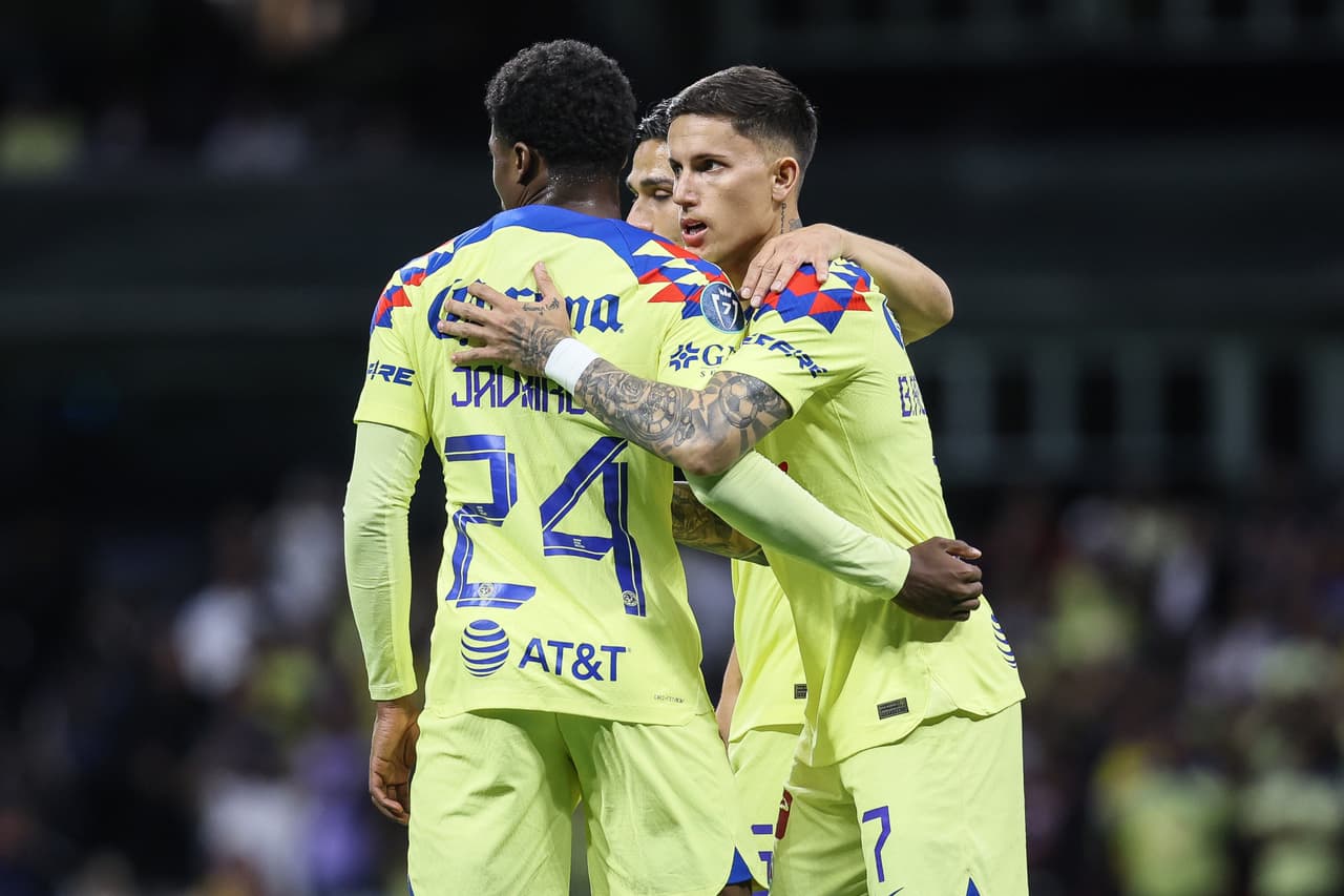 Corinthians busca arrebatarle a un futbolista al América