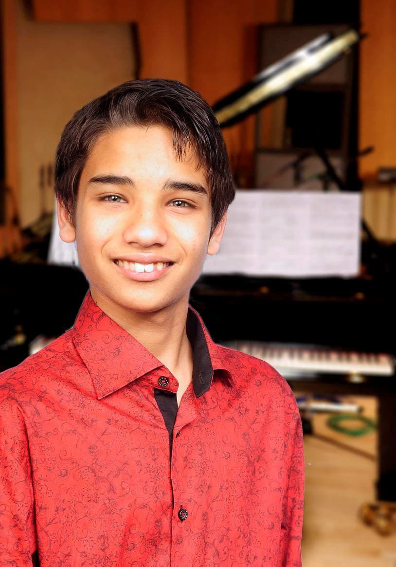 ‘Estaré tocando en el New Victoria Theatre casi toda mi propia música, aunque también algo clásico’, comentó el niño.