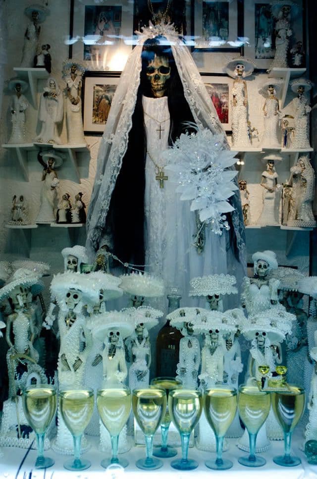 La historia del culto tiene un largo proceso de evolución que se puede dividir en dos etapas. Una larga etapa de gestación donde se fueron conjugando los distintos elementos que va desde la época prehispánica, pasando por el catolicismo de la época colonial, llegando hasta la mitad del siglo XX.