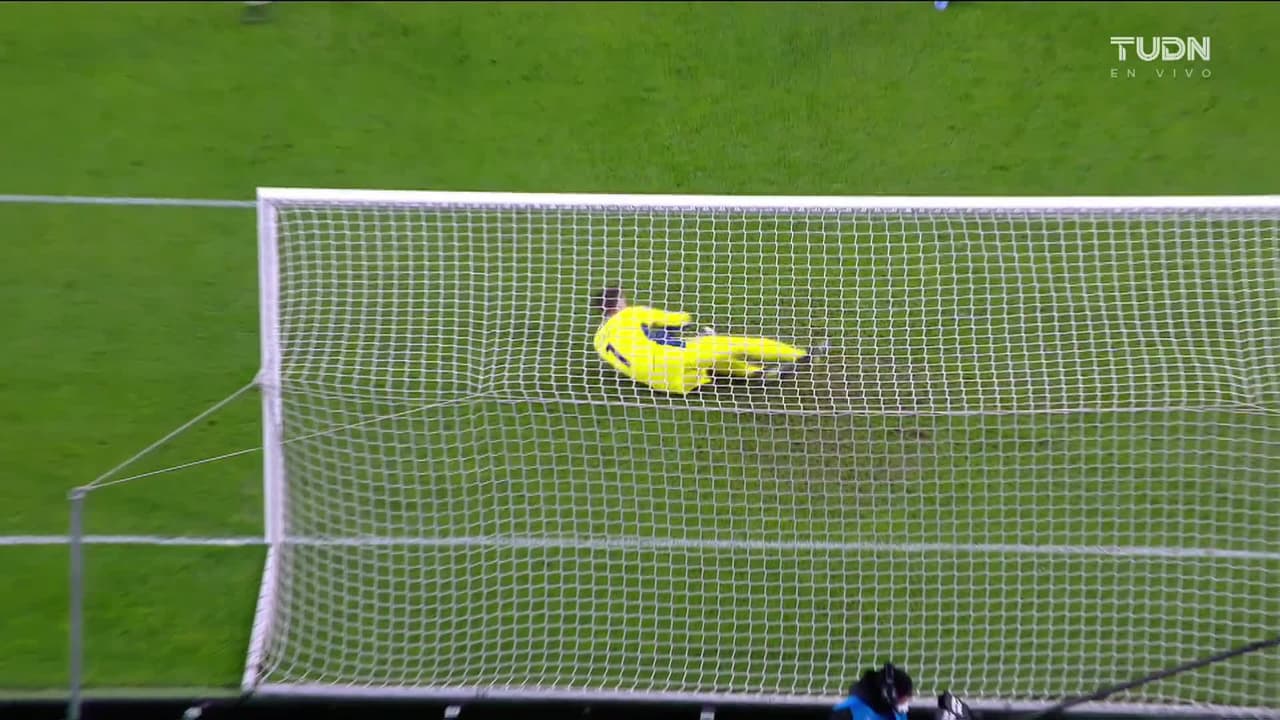 ¡TIRO ATAJADO! disparo por Otávio Edmilson da Silva Monteiro.