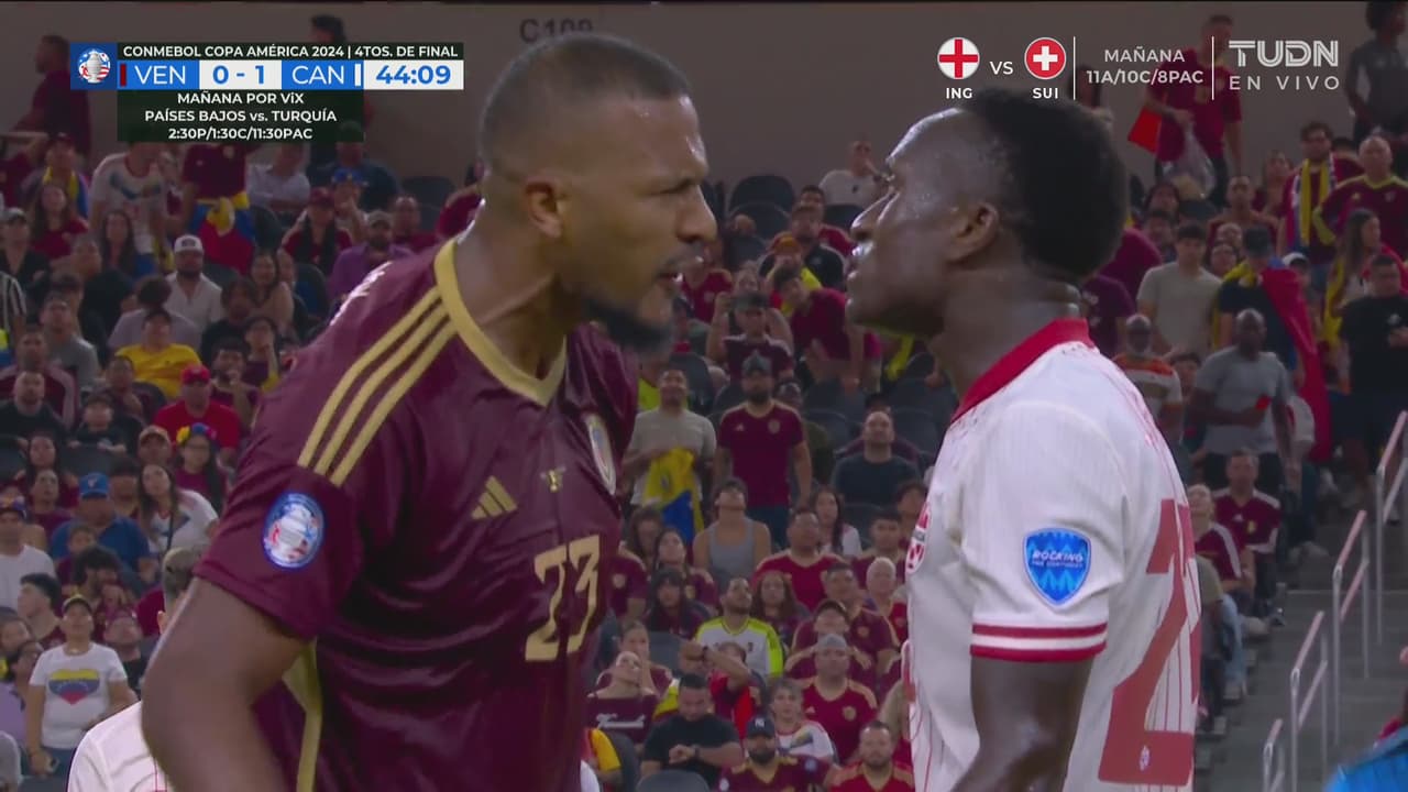 ¡Se calentó el Rey! Salomón se encara con Laryea