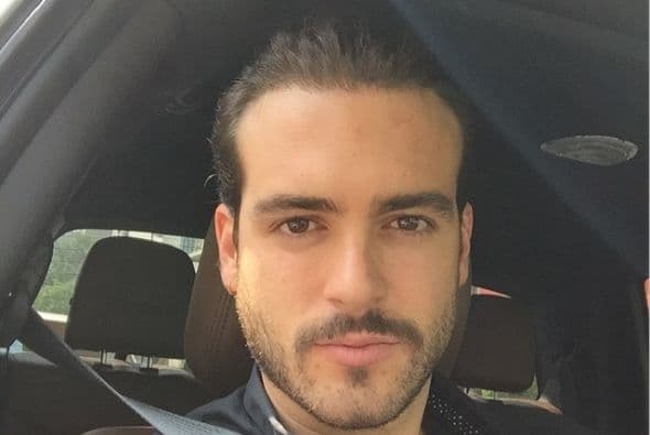 No es el único actor que ha probado suerte en este campo, varios han tenido mucho éxito y otros no lo volverían a intentar. Para ejemplo, está el actor Pablo Lyle.
