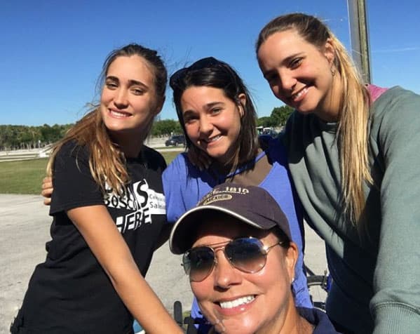 <b><a href="https://www.univision.com/programas/novelas/asi-luce-el-elenco-de-la-telenovela-carrusel-fotos">Gaby Rivero</a></b> es la actriz que interpretó este personaje hace 28 años. Más tarde, cuatro años después del proyecto se casó y formó una linda familia, ahora sus hijas son unas jovencitas y son idénticas a ella.