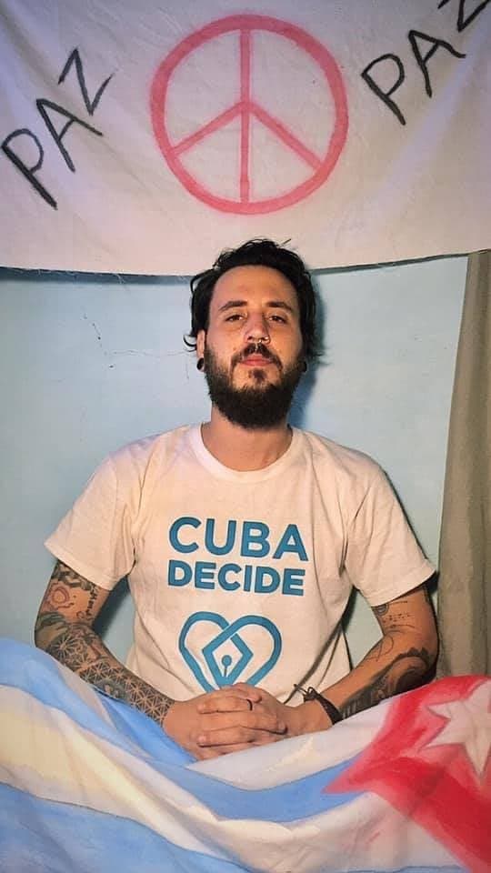 Adrián Nápoles Capote, firmante de la carta de Las Tunas, no ha podido ser contactado por su familia ni por el grupo, por lo que lo dan por desaparecido.