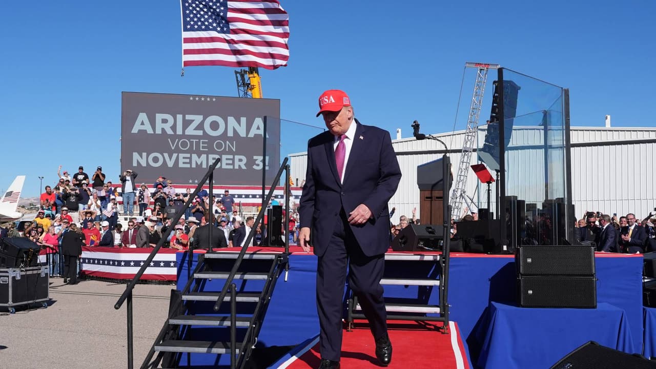 El presidente Trump encabezó mitin en Bullhead City para hacer campaña por los republicanos