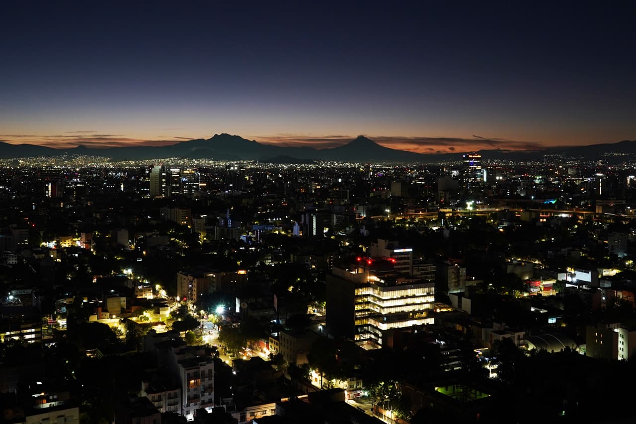 <b>Ciudad de México</b> ocupa el puesto 221 a nivel mundial. La capital mexicana se encuentra detrás de Lima y Buenos Aires en la clasificación latinoamericana, y por delante de San José, Costa Rica, y Bogotá.