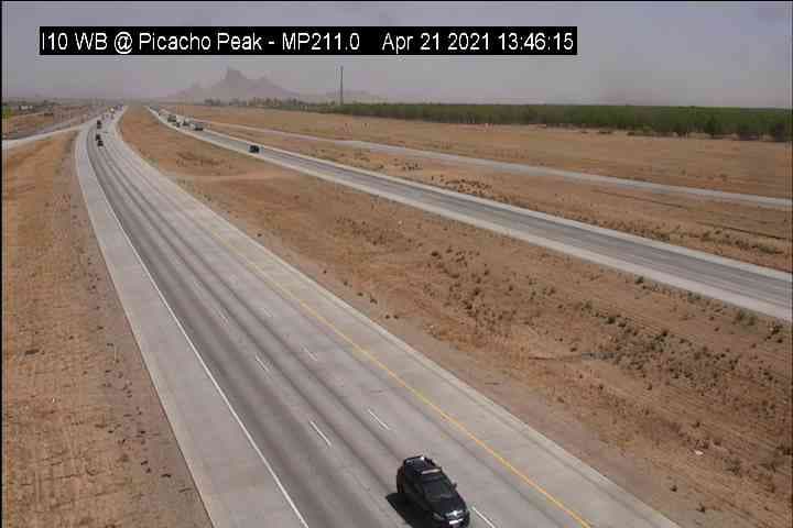 Autoridades de transporte le instan a la población de que no espere hasta que la poca visibilidad le dificulte salirse del camino, “si puede, salga completamente de la carretera”.
<br>