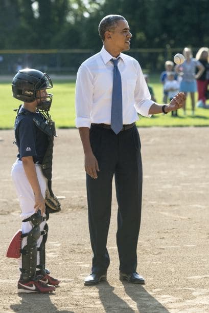 Obama estrechó la mano de los jugadores.
