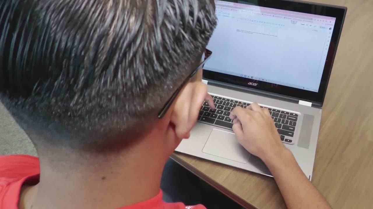 Hay ayuda disponible para jóvenes inmigrantes que quieran estudiar y alejarse de las pandillas