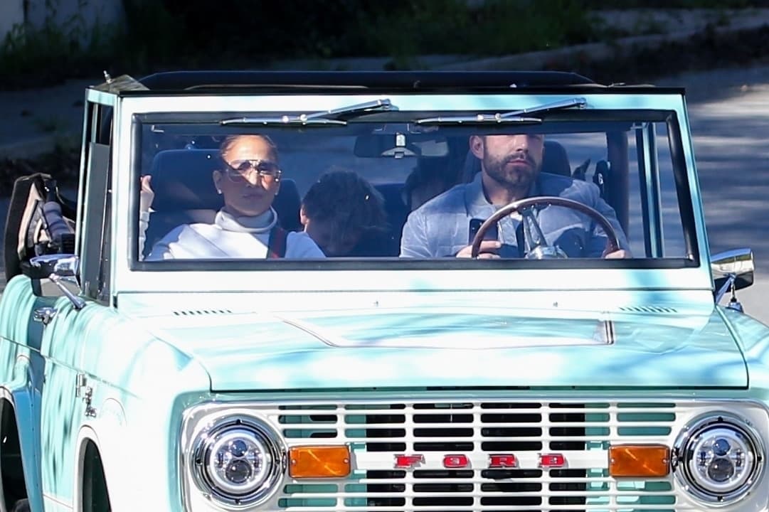 <b><a href="https://www.univision.com/famosos/jlo-marc-anthony-hijos-max-y-emme-pelicula-selena" target="_blank">Ella es madre de Max y Emme (14)</a></b>
<a href="https://www.univision.com/famosos/jlo-marc-anthony-hijos-max-y-emme-pelicula-selena" target="_blank">,</a> que tuvo mientras estuvo casada con Marc Anthony de 2004 a 2014.
<br>