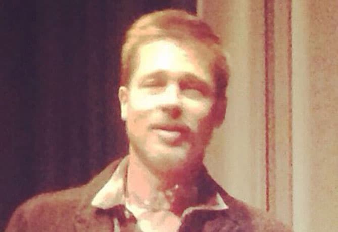 Al parecer ha perdido algunas libras y mantiene su cabellera corta.