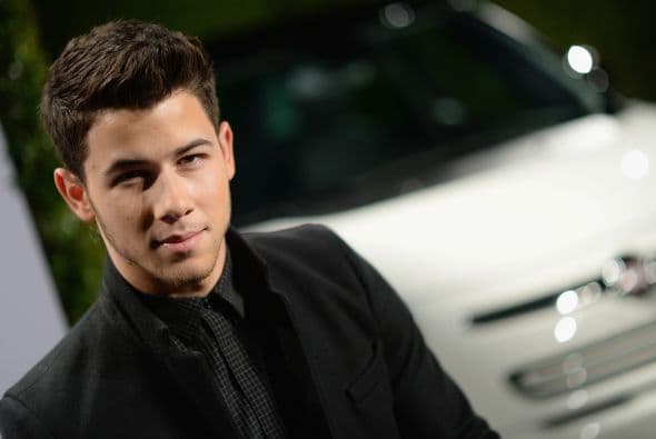 Nick Jonas también dio a conocer su enfermedad, que detectó por una pérdida de peso notable.