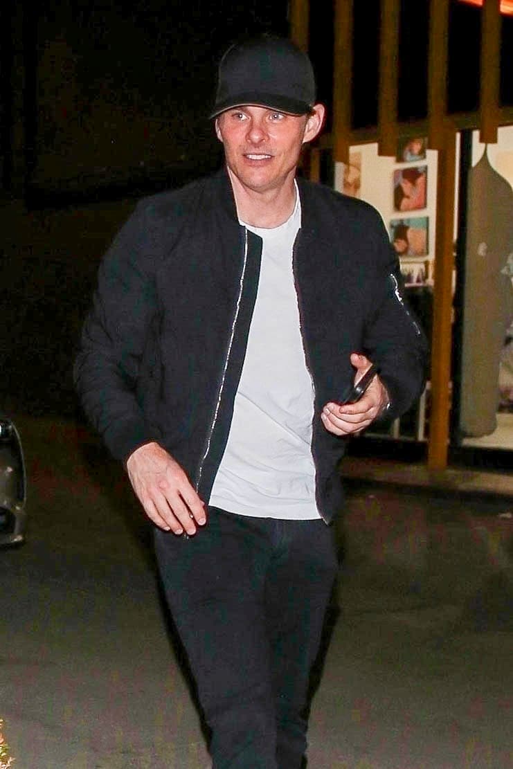 James Marsden es relacionado con Eiza González.