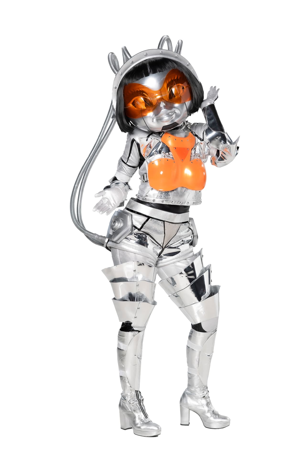 <b>Androide</b>. Su sistema operativo está programado para entretener. Es toda una guerrera, heroína y siempre está en modo show; además, le falta uno que otro tornillo.